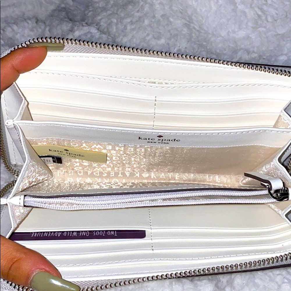 Kate Spade Wallet - Picture 3 of 5